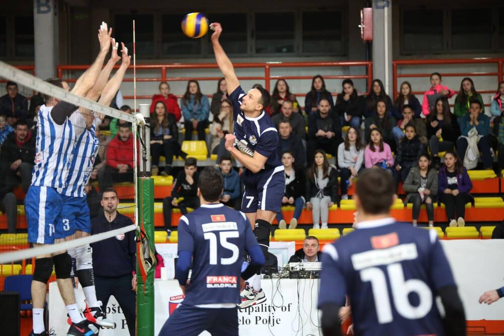 Sa večerašnjeg meča Jedinstvo - Budućnost