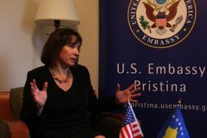 Džejkobson: U interesu Srba da učestvuju na izborima