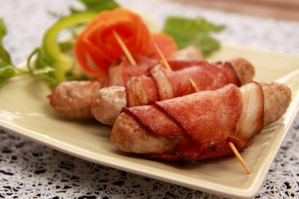 slanina, kobasice, Foto: Shutterstock.com