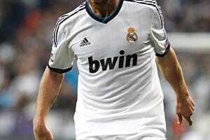 Ćabi Alonso na terenu u oktobru