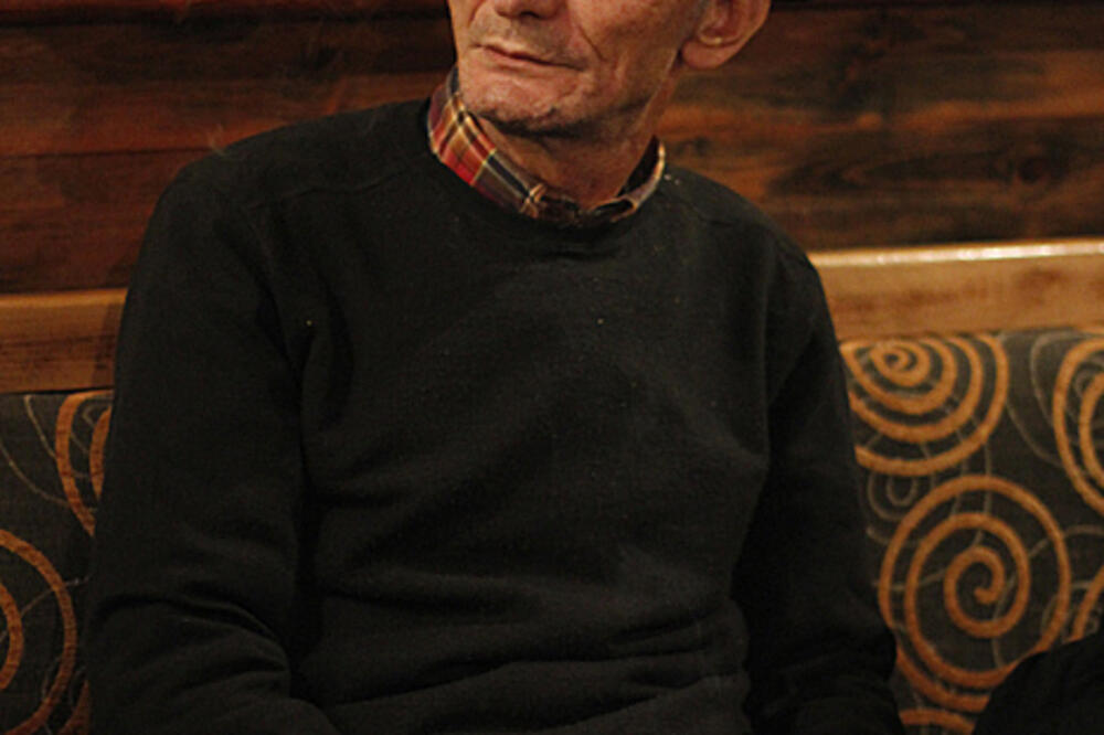 Džoni Hodžić, Foto: Carrotksks.deviantart.com