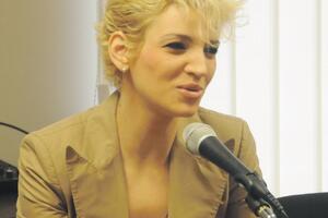 Nina Petković snima sa Denisom Demasom