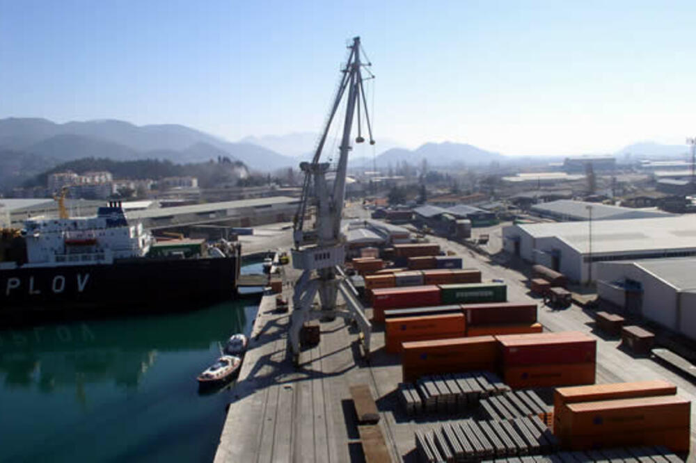 Luka Ploče, Foto: Luka-ploce.hr