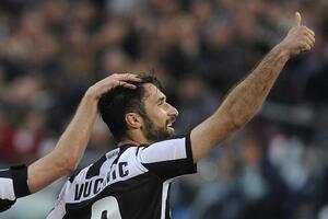 Zuniga i novac za Vučinića