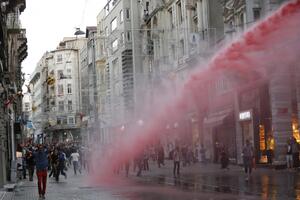 Privedeno 59 demonstranata zbog blokade ulice u centru Istanbula