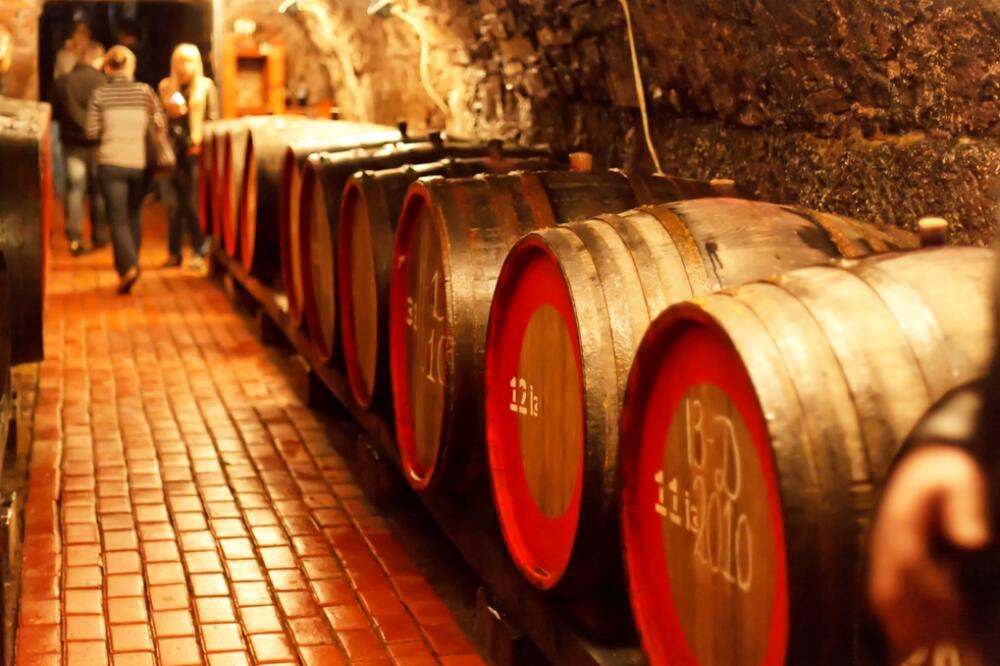 Vino, Burad vina, Evropsko vino, Foto: Shutterstock