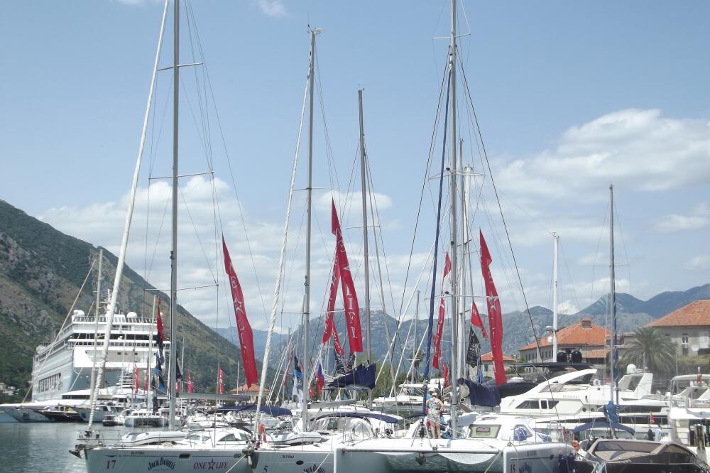 Kotorska luka, Jahte, Foto: Ivana Komnenić