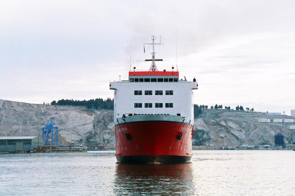 feribot Sveti Stefan, Foto: Anto Baković