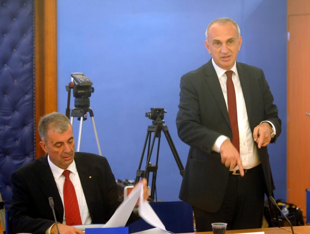 Zoran Jelić, Zoran Vukčević