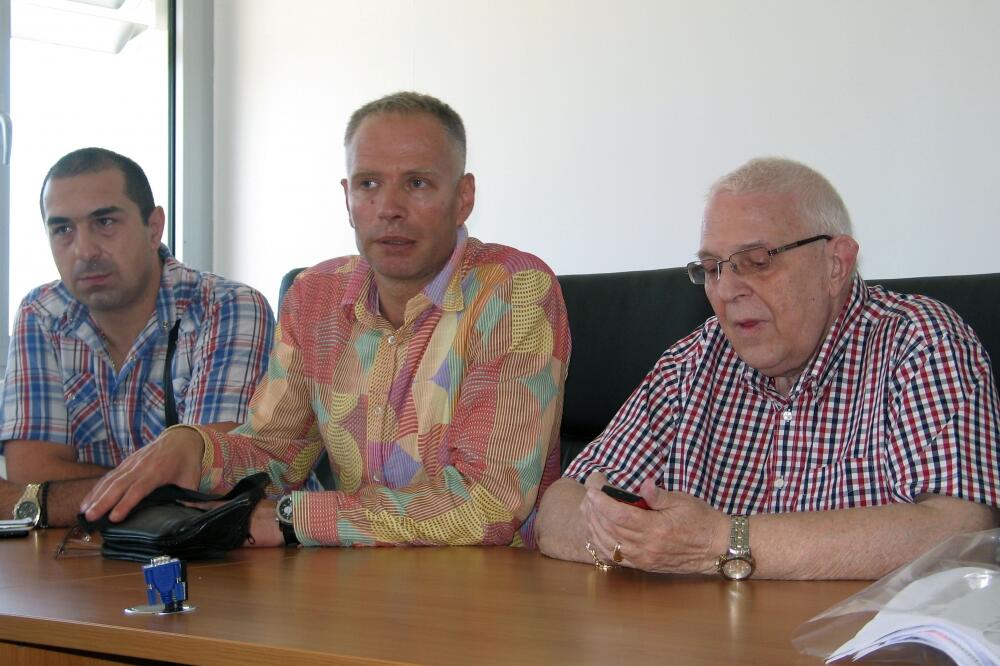 Rvanje pres, Foto: Anto Baković