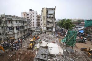 U rušenju zgrade u Mumbaju deset poginulih