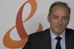 Francuska: Uhapšen direktor Oranža u sklopu istrage o Kristin...