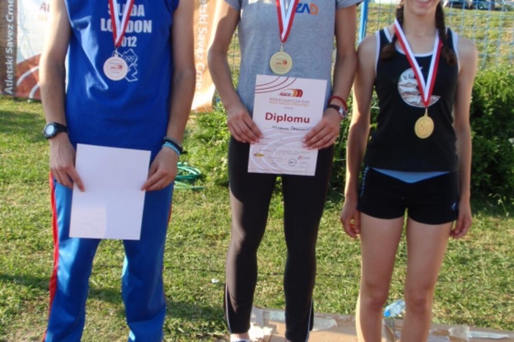 Aleksandar Miletić, Slađana Perunović i Ena Balijagić, Foto: Atletski savez Crne Gore