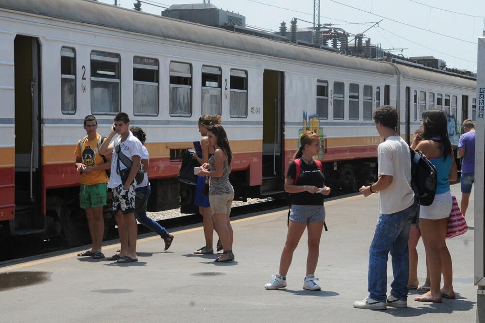 voz, željeznička stanica, Foto: Vesko Belojević