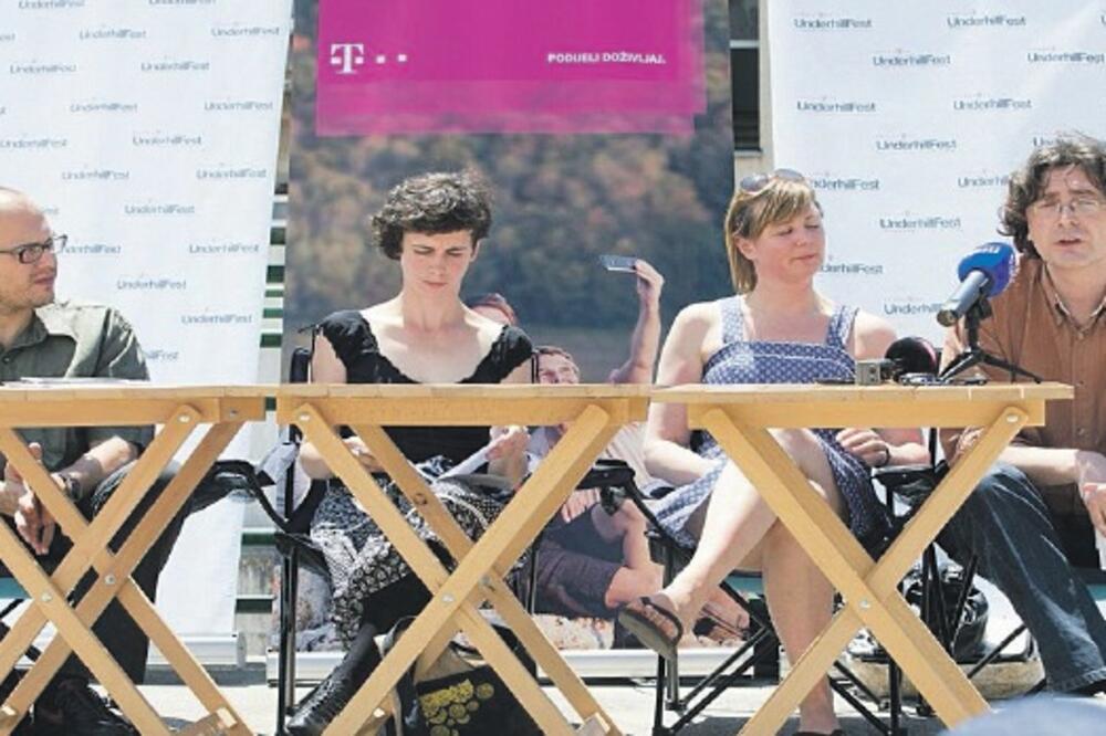 Underhill, Foto: Vijesti