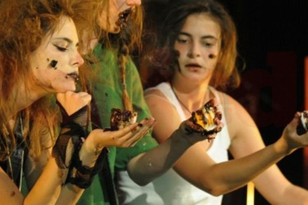 Žabar, Zetski dom, Foto: Zetski dom