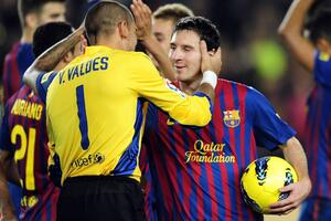 Valdes ostaje u Barseloni do 2014. godine