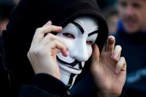 Britanija: Anonimusi otkrili podatke ekstremnih desničara