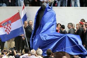 "Franjo Tuđman, ratni zločinac"