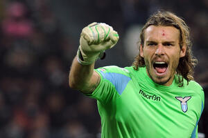 Marketi mijenja Valdesa?