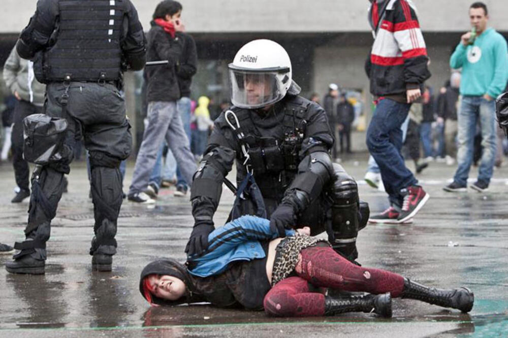 Švajcarska, protesti, Foto: AP