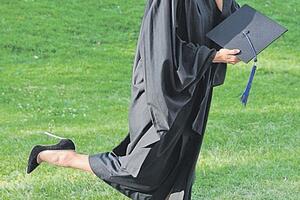 Diplomirala Eva Longorija: Nikad niste prestari za školovanje