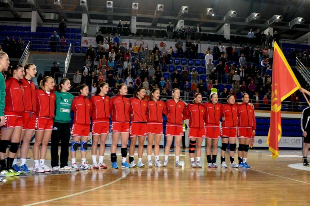 Rukometašice Crne Gore, Foto: Anto Baković