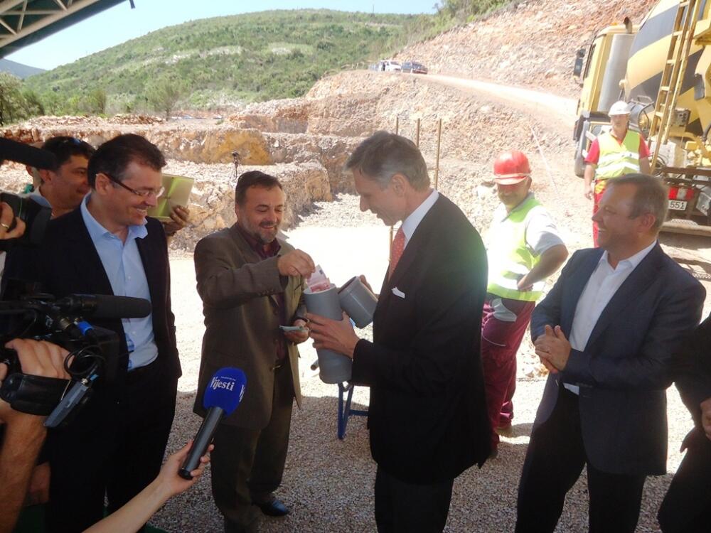 Gergard Nislejn, Branimir Gvozdenović, Dragan Kankaraš