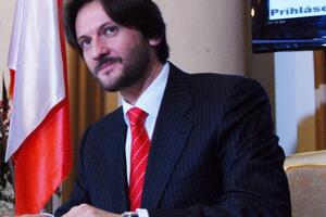 Slovaci ministra policije masovno obavještavaju gdje se nalaze