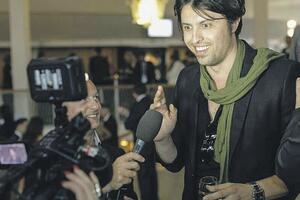 Večeras pjeva Adrian Ljuljđuraj