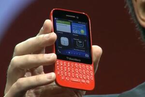 BlackBerry predstavio jeftini smartphone Q5
