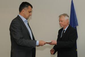 Ivanović predao peticiju Leopoldu Maureru