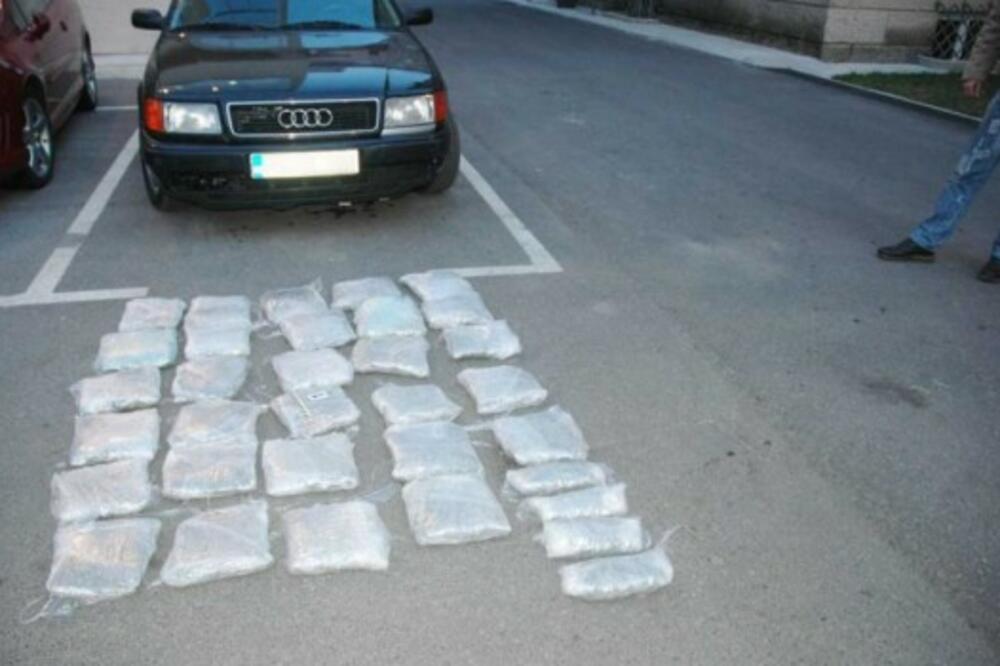 zaplijenjena droga, droga, skank, Foto: Upravapolicije.com