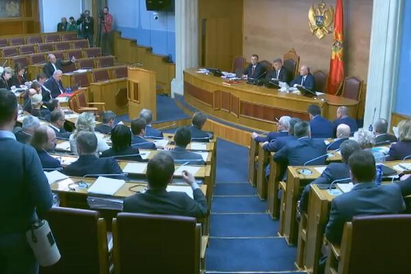 Krivokapić: Za dogovor jesmo, za silu mimo prava i institucije koje ne rade svoj posao nijesmo