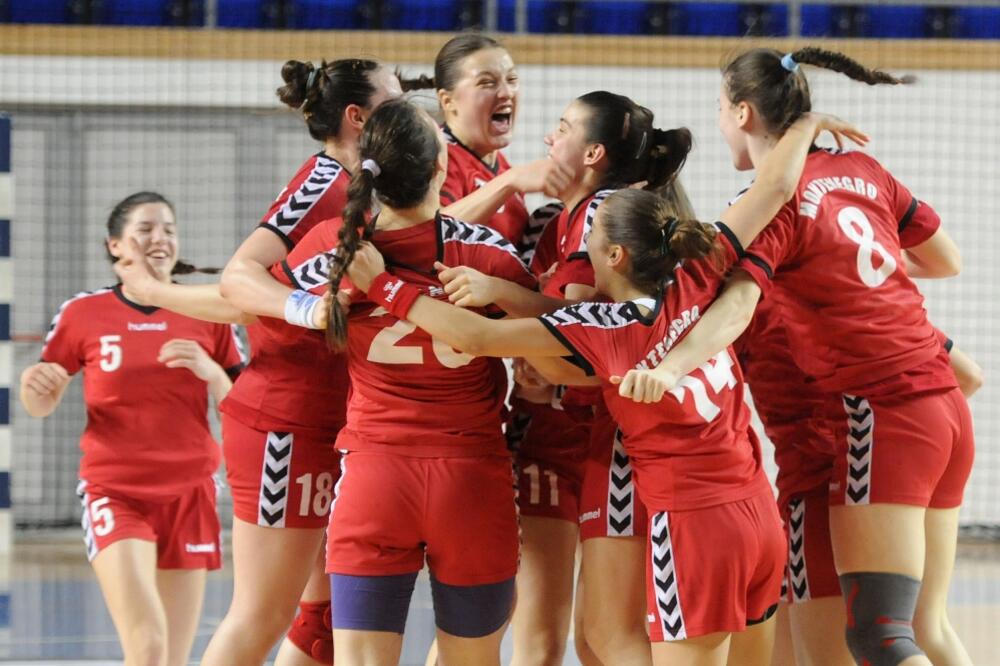 Kadetkinje Crne Gore, Foto: Zoran Đurić