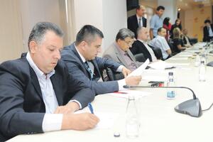 Promjene odložene za jul, Miljanić ostaje poslanik