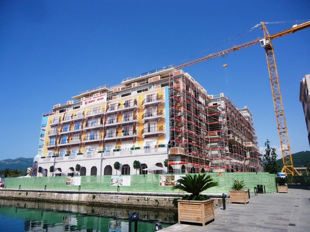 Gradilište hotela Regent Porto Montenegro