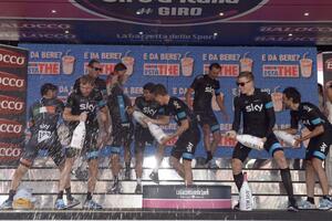 Žurka Skaja, Pućo u rozom