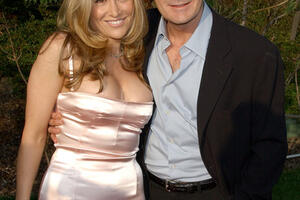 Bivšoj ženi Čarli Šina oduzeti sinovi