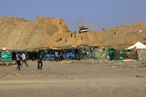 Sudan: Oko 100 rudara poginulo, spasioci zarobljeni u rudniku
