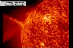 NASA objavila snimak erupcije na Suncu