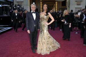 Ketrin Zita Džons u psihijatrijskoj ustanovi