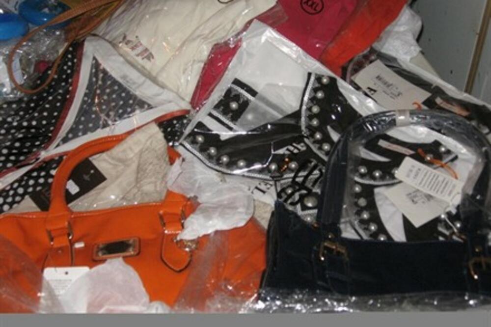 Carina oduzeta roba, Foto: Upravacarina.gov.me