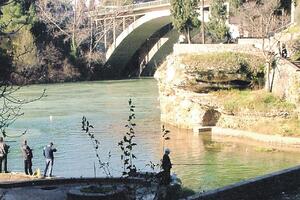 Instalacije šest umjetnica na Skalinama