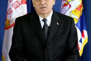 Nikolić: Tražim pomilovanje za Srbiju zbog zločina u Srebrenici
