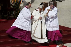 Papa: Od sveštenstva se očekuje da budu dobri pastiri, ne...