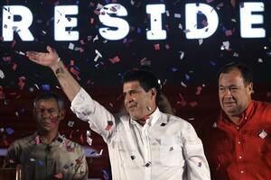 Milioner u navodnoj vezi sa kartelima: Horasio Kartes novi...