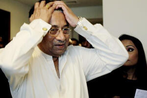Mušaraf u kućnom pritvoru, optužen za izdaju