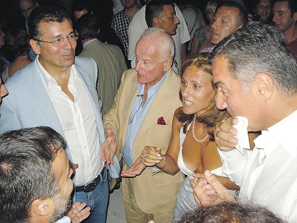 Milo Đukanović, Branimir Gvozdenović