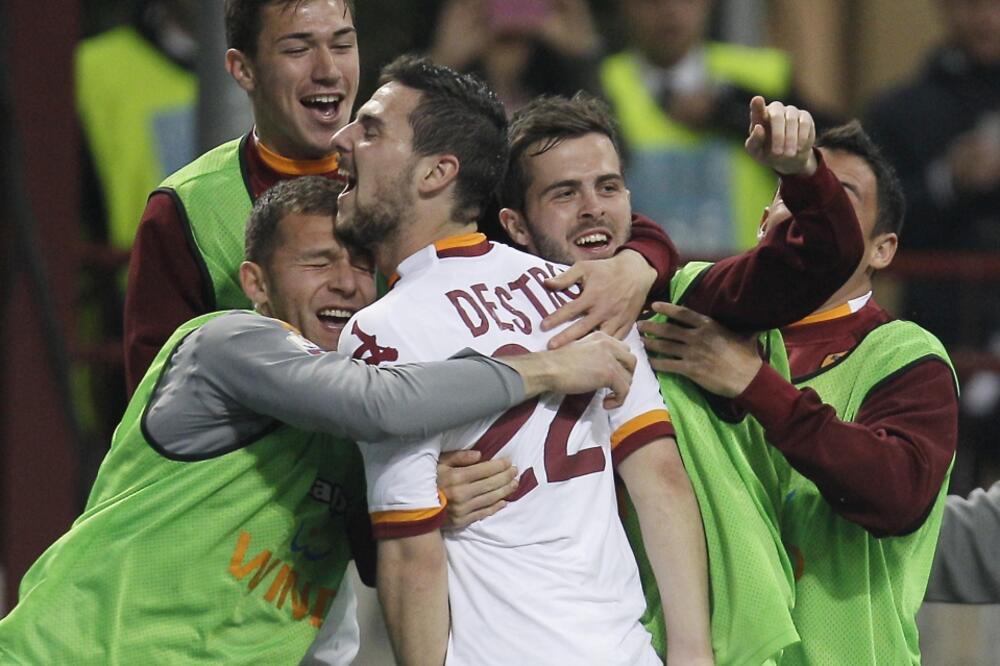 Destro, Foto: Beta AP